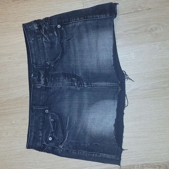 American Eagle Outfitters Dresses & Skirts - 3/25❤American Eagle black mini skirt